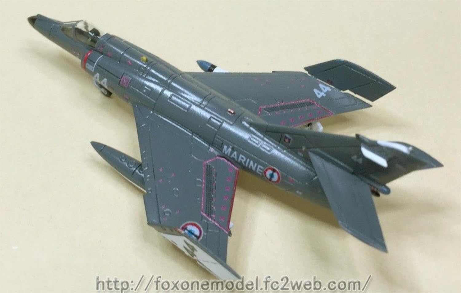 エレール 1/48 フランス海軍 ダッソーブレゲー シュペル・エタンダール エレール 1/48 フランス海軍 ダッソーブレゲー シュペル